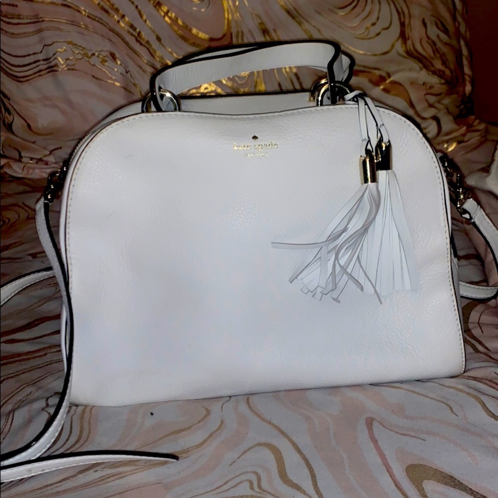 White Kate Spade Handbag 🤍